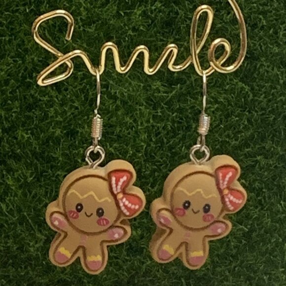 Gingerbread Man, Christmas Earrings, Holiday Earrings, Funny Food Earring, Gift - Picture 4 of 4